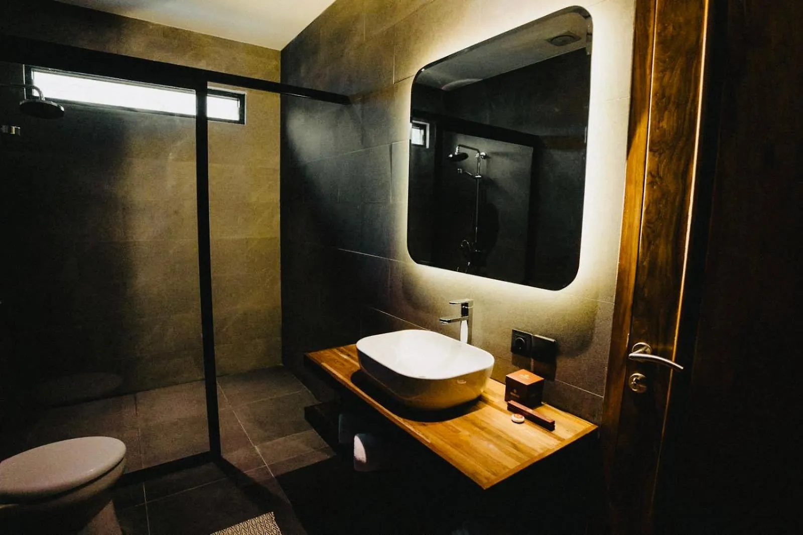 Villa Khayu Seminyak Modern 2-Bedroom Villa Just 900M From The Beach