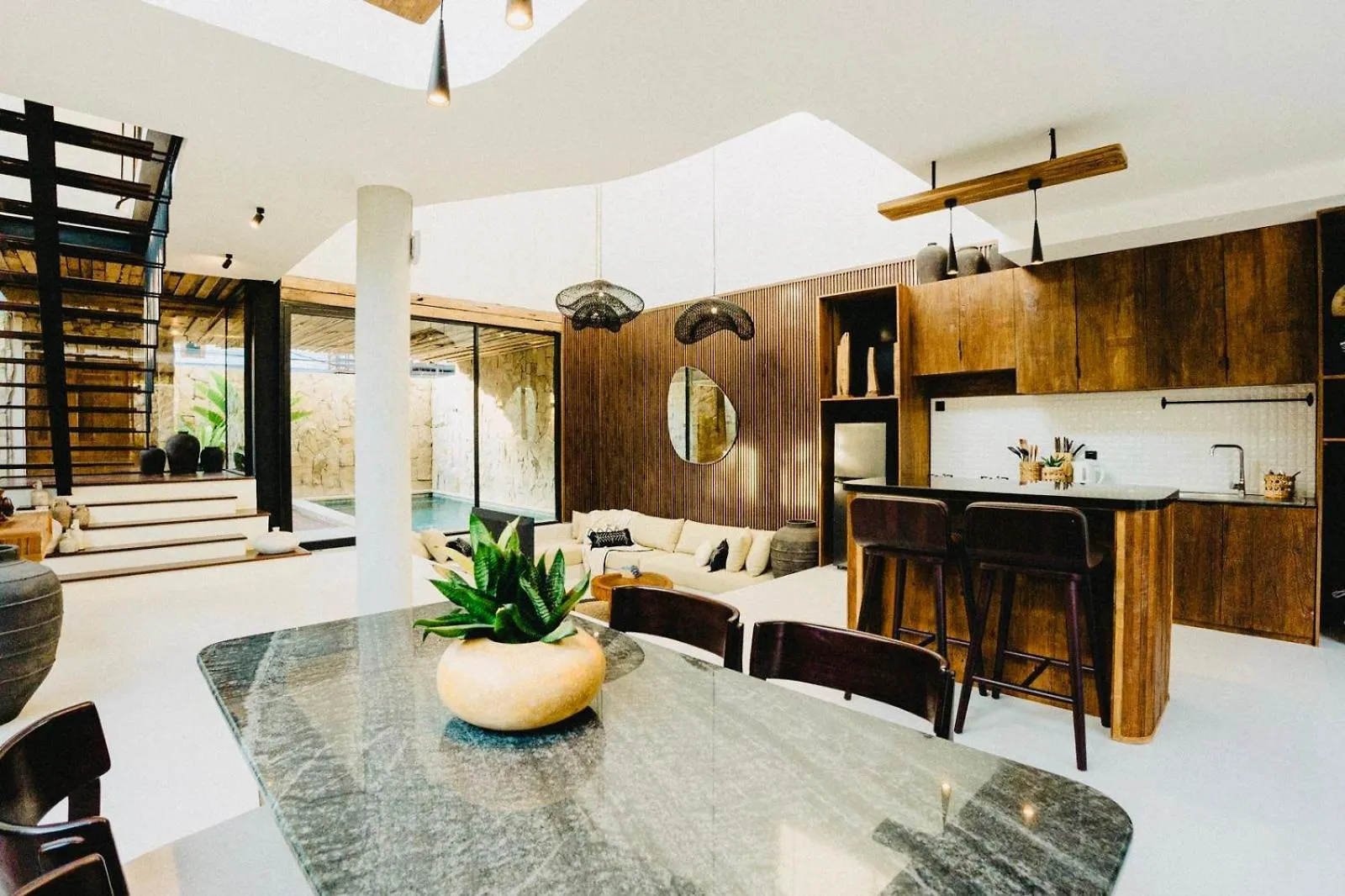 Villa Khayu Seminyak Modern 2-Bedroom Villa Just 900M From The Beach